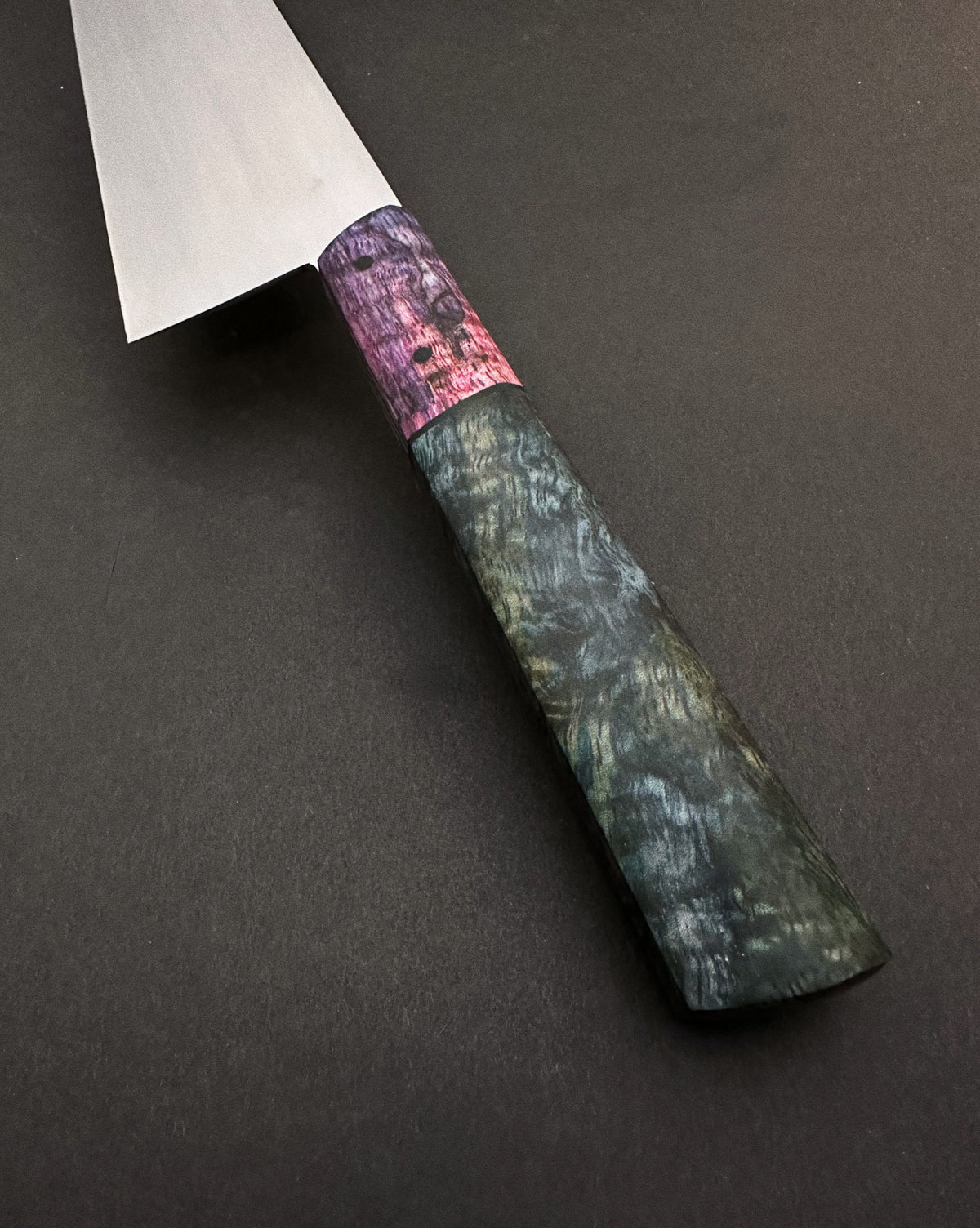 HIGH-CARBON STEEL CHEFS IN HAWAIIAN MANGO