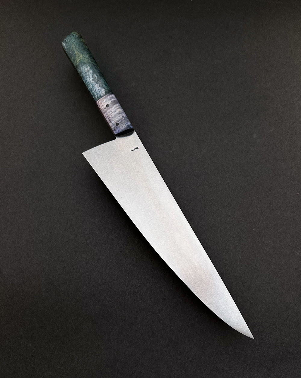 HIGH-CARBON STEEL CHEFS IN HAWAIIAN MANGO