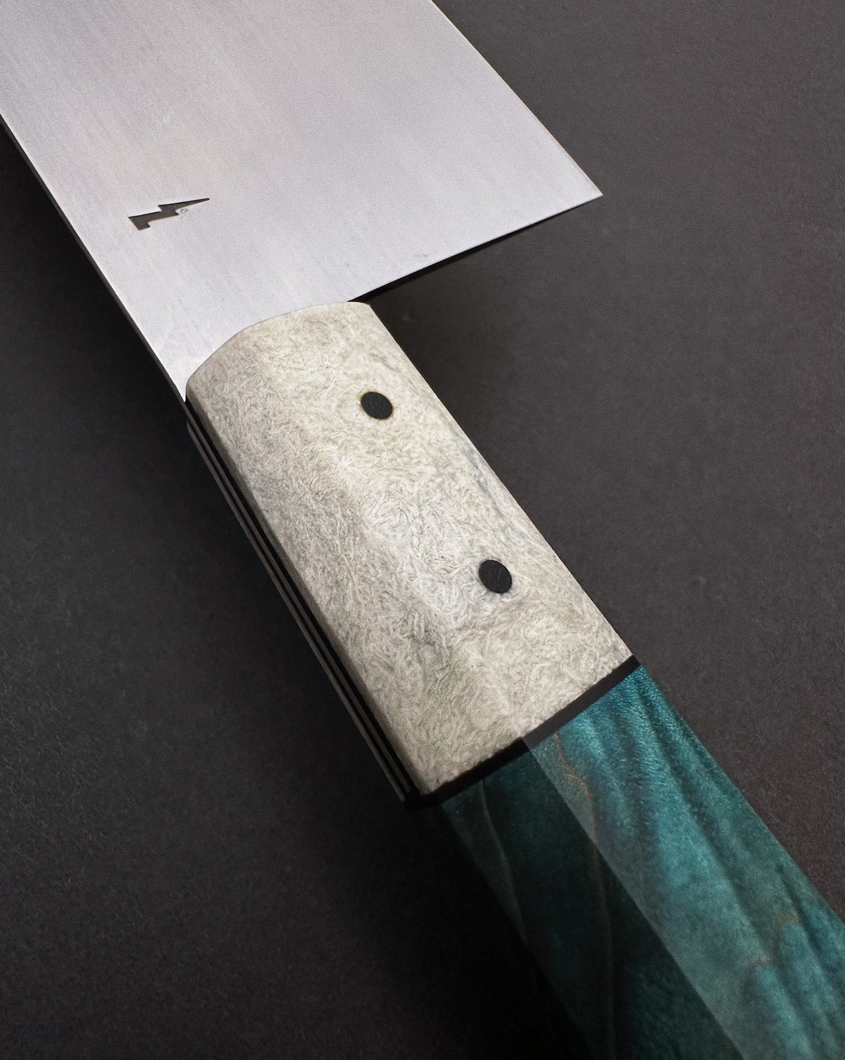 HIGH-CARBON VEGGIE CLEAVER IN MAPLE BURL
